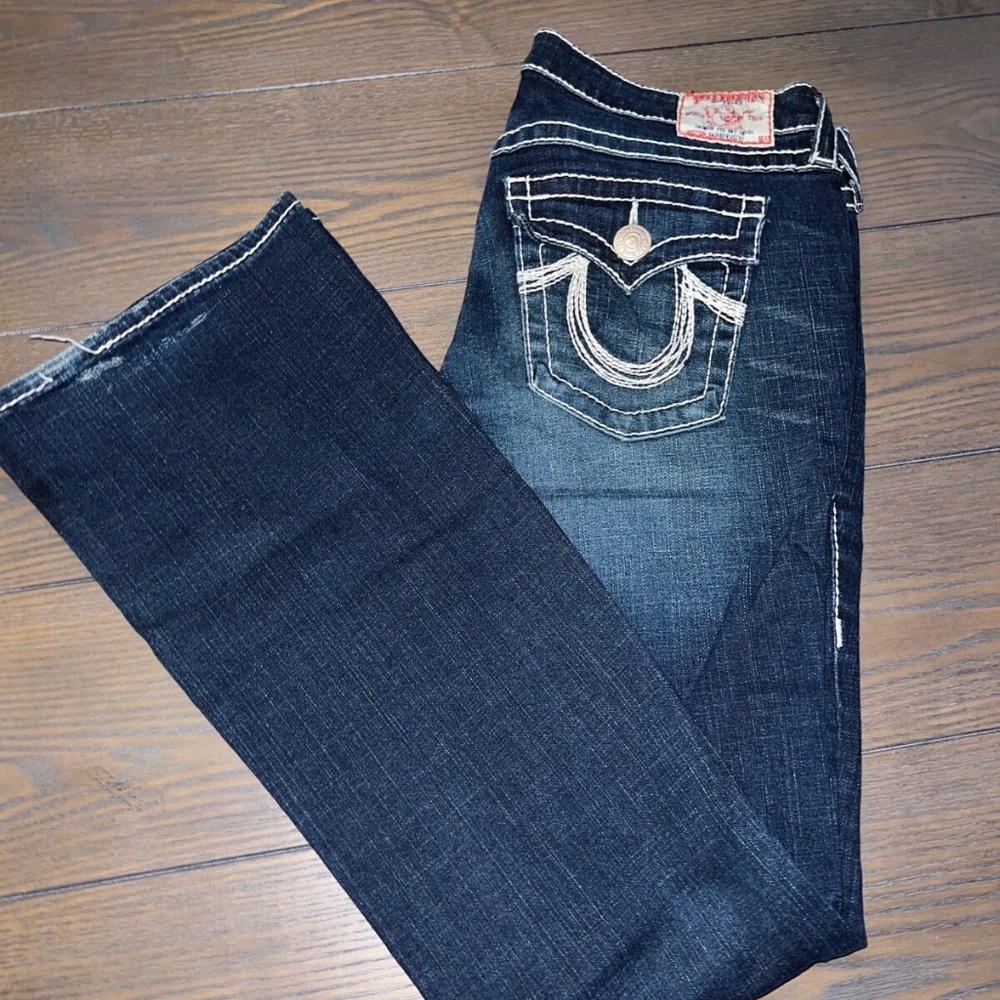 True Religion Jeans Womens 32x33 Billy Blue Dark Wash Denim White Thread - Picture 2 of 11